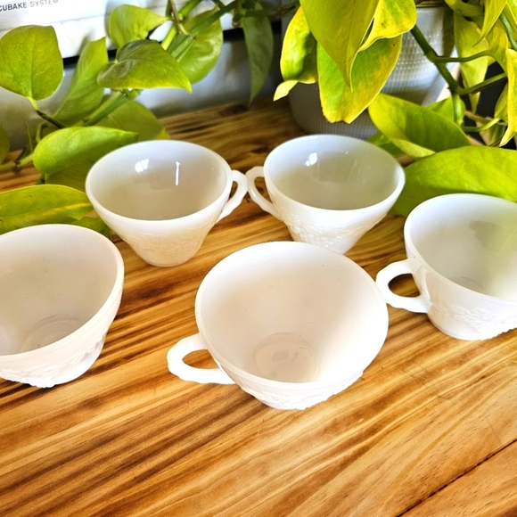 Vintage 1960's Milk Glass Punch Cups By Anchor Hocking - Picture 4 of 5